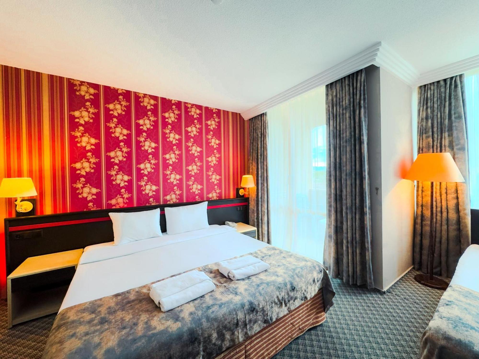 Senza Sunset Beach Hotel Аланя Екстериор снимка